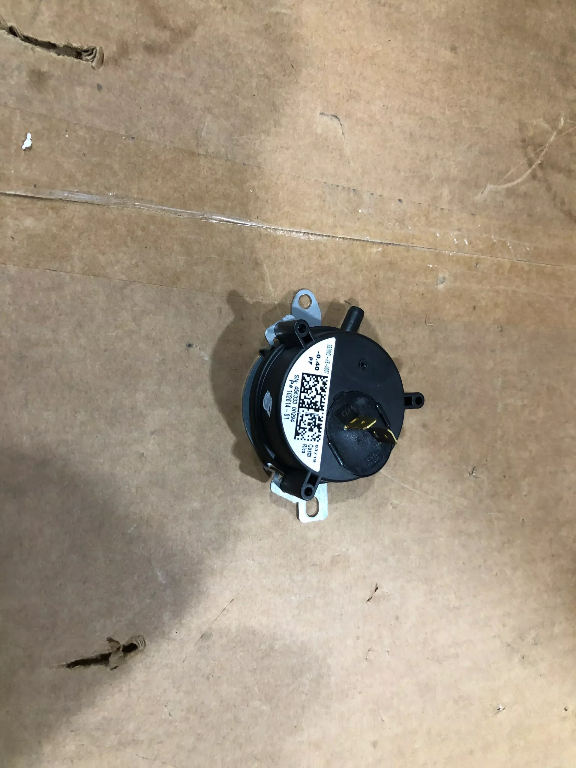 -0.40 PF 1-Port Pressure Switch