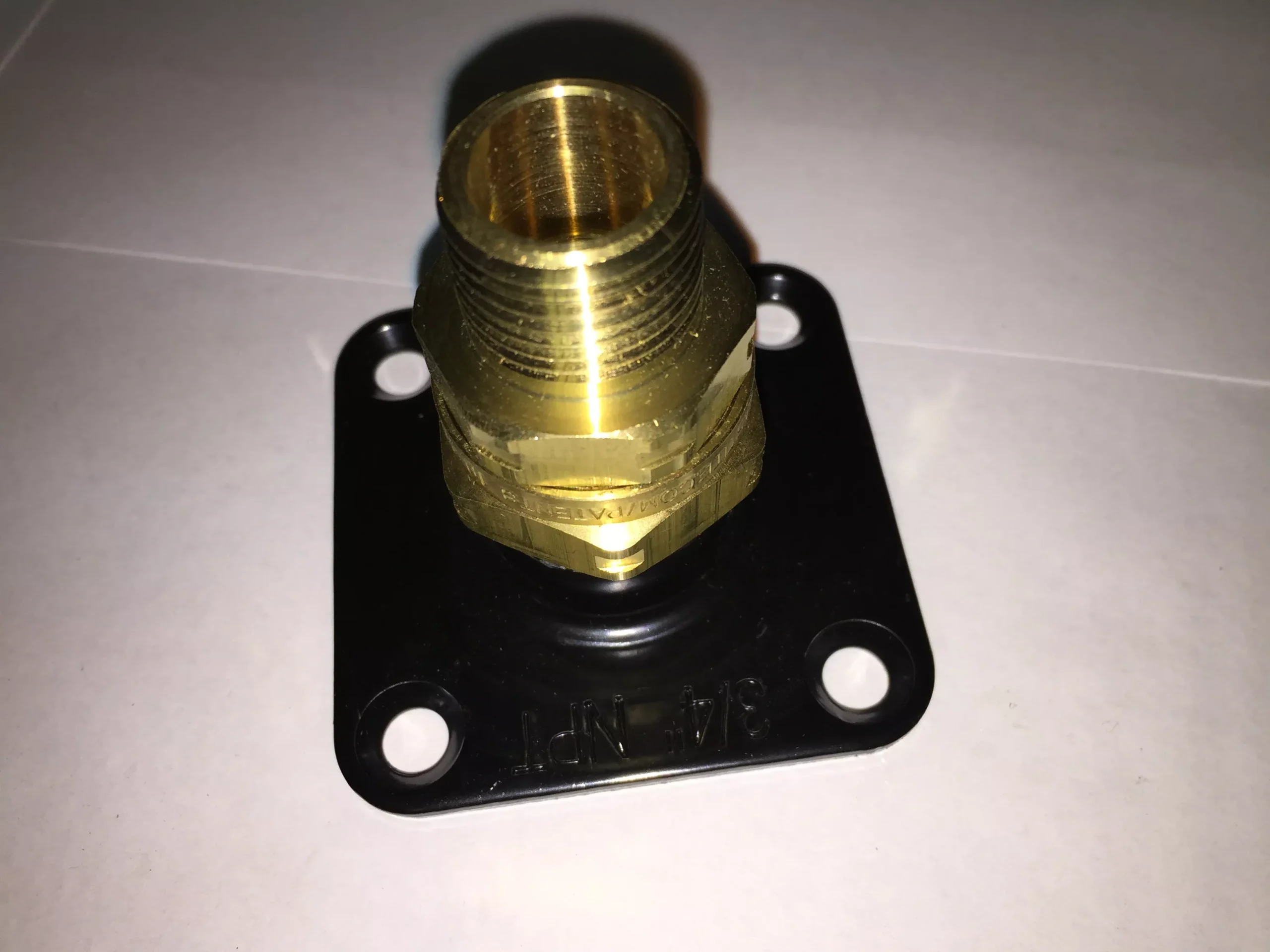 1/2" FLASHSHIELD FLANGE FITTING/TERMINATION FOR FLEXIBLE GAS PIPING