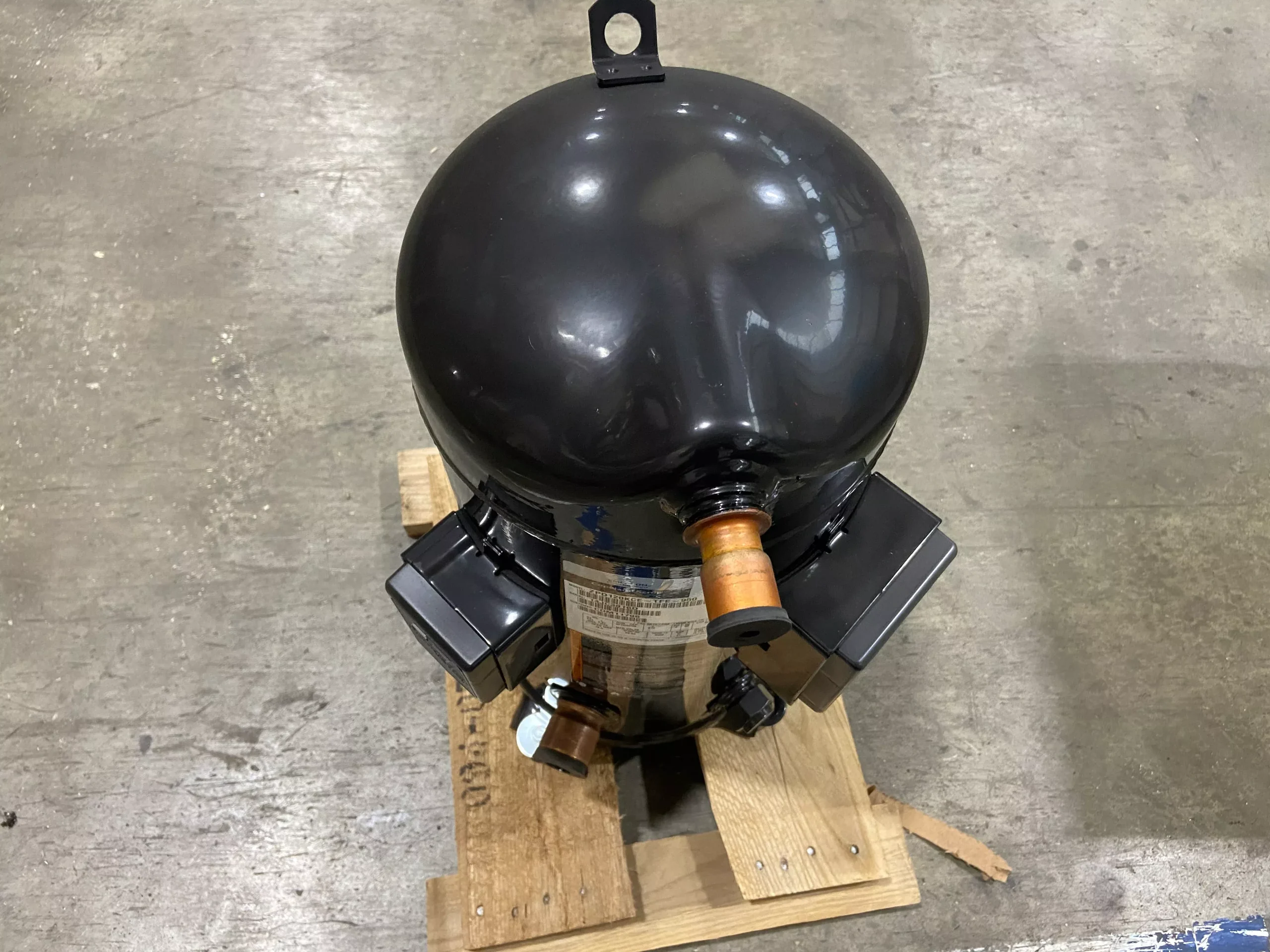 10 Ton Ac/HP Digital Scroll Compressor 575/60/3 R-410A