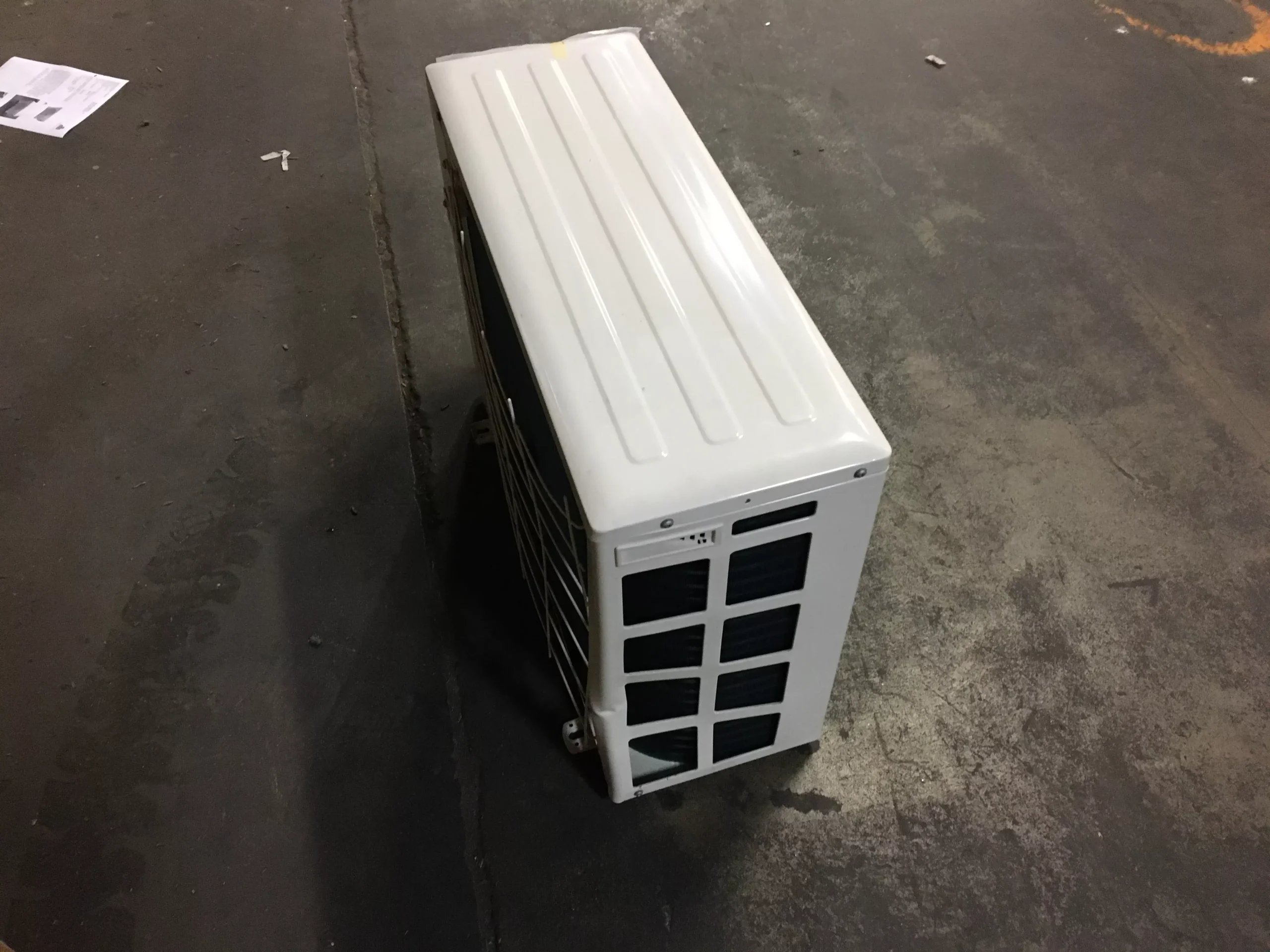 12,000 BTU Inverter Single Zone Outdoor Mini-Split Heat Pump Unit