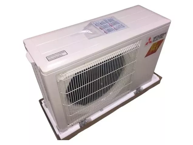 12,000 BTU Single Zone Outdoor Mini Split Heat Pump Unit 208-230/60/1