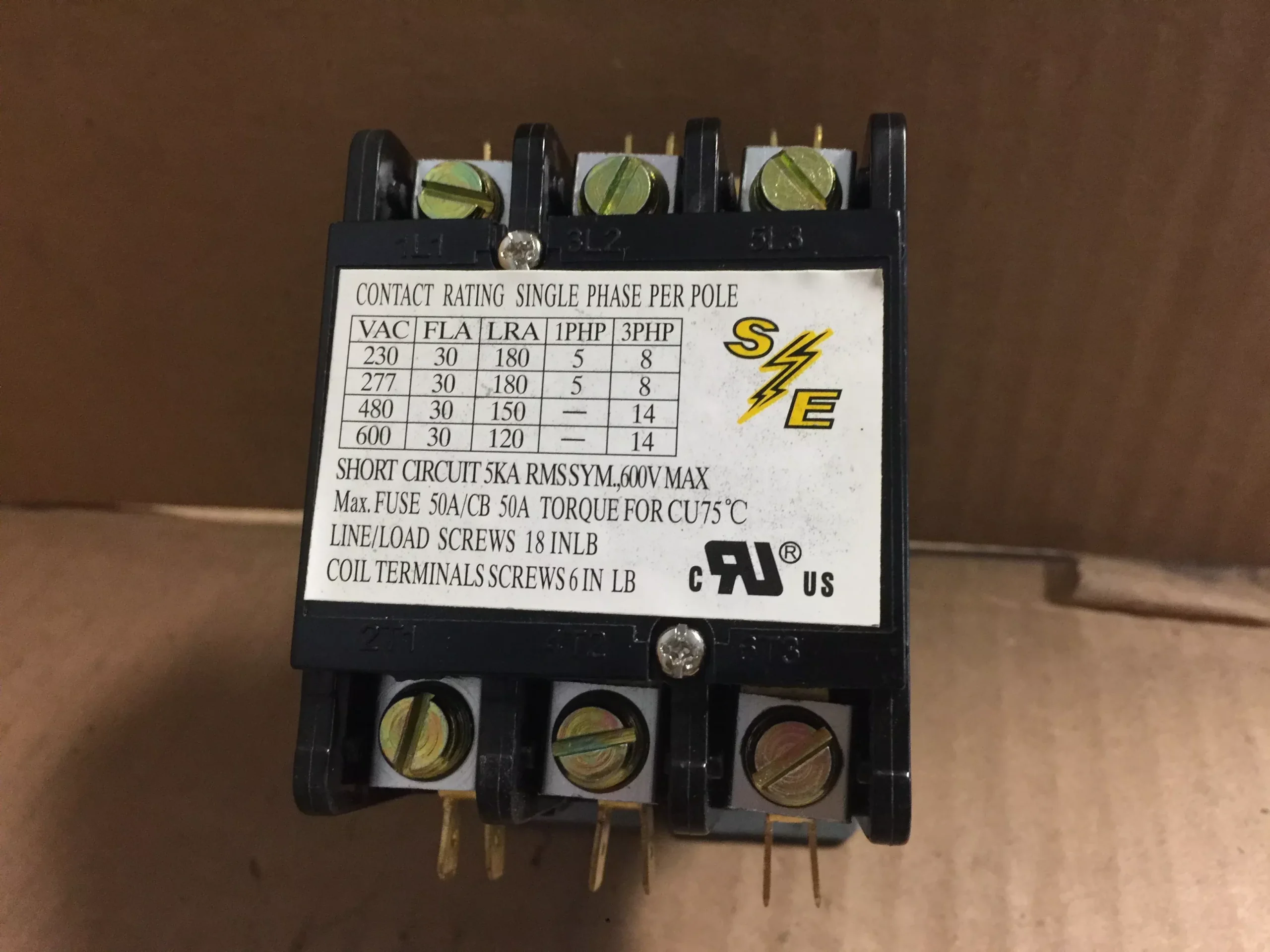 24 V, 50/60 Hz, 30 Amps 3 Pole Contactor