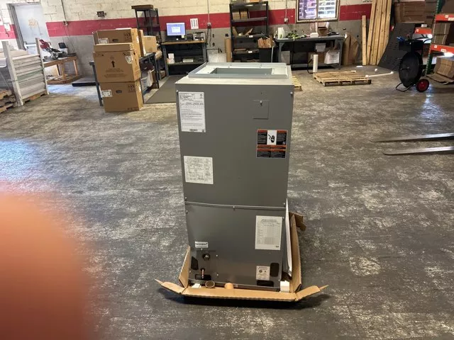 3.5 Ton AC/HP Constant Torque Upflow/Horizontal Air Handler; 208-240/6
