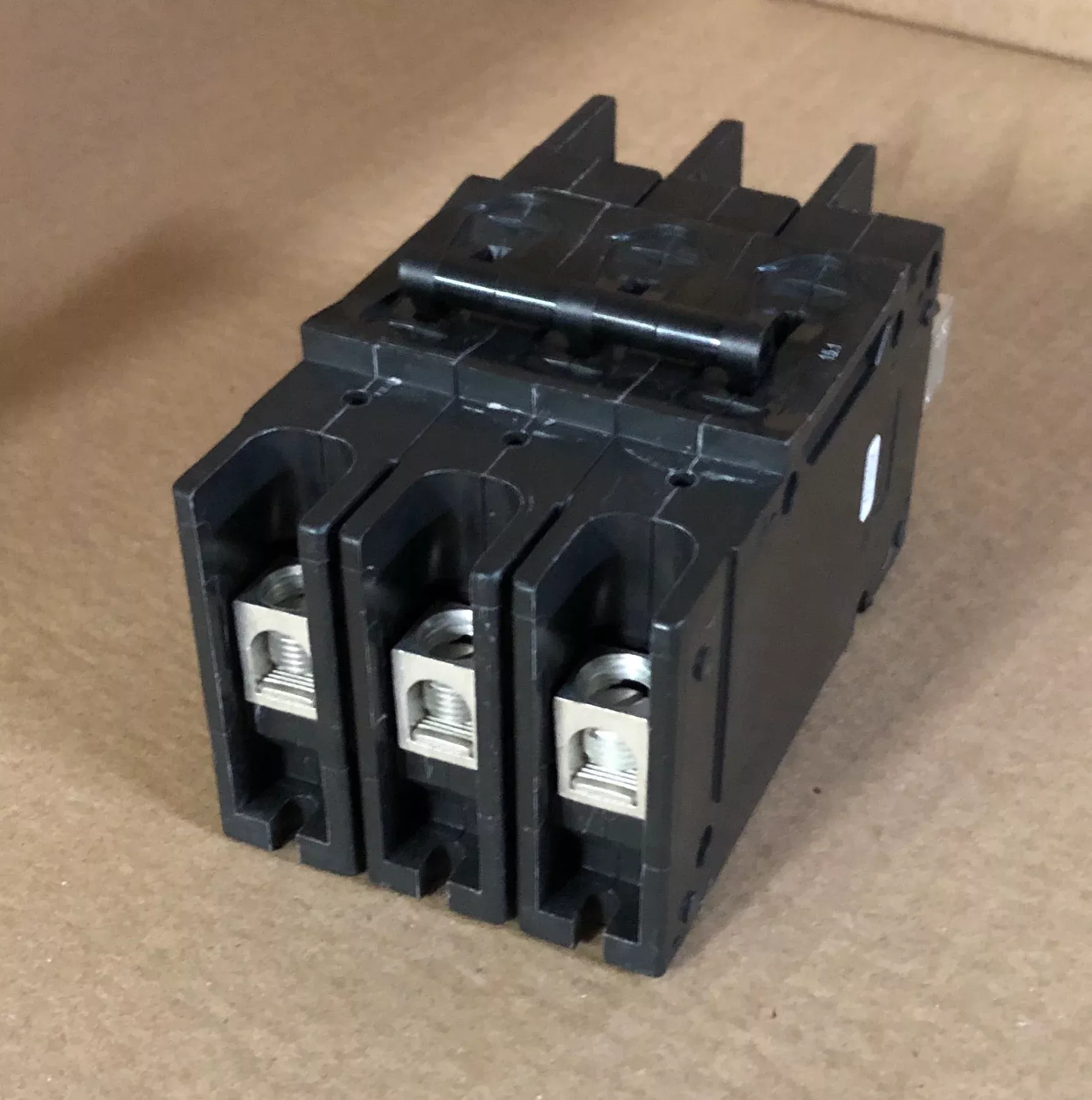3 Pole 151 A 219 Multi-Pole Series Hyd Mag Cir Brkr Protector/For Manu