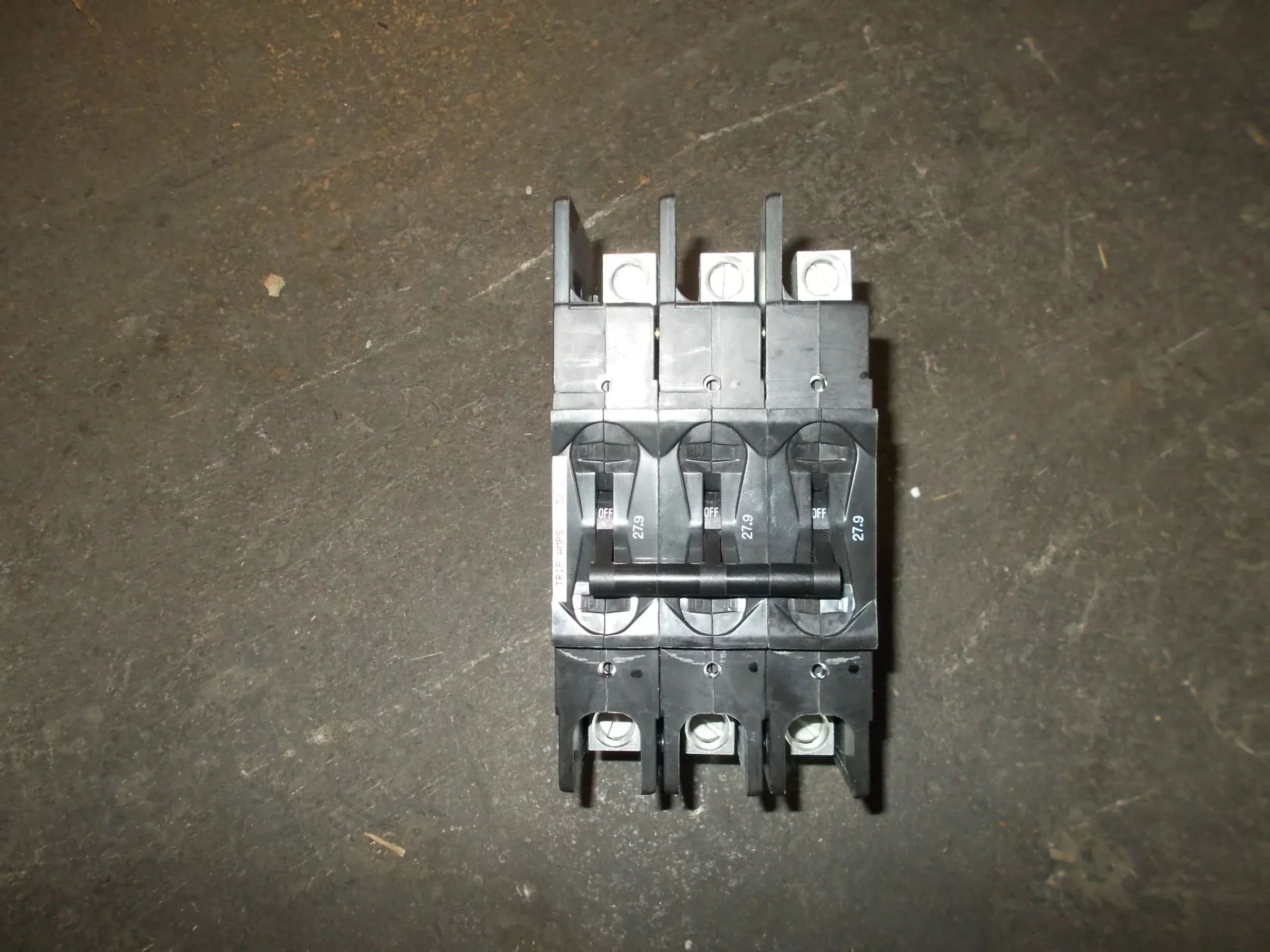 3 Pole 279 A 219 Multi-Pole Series Hyd Mag Cir Protect/For Man Mtr Ctr