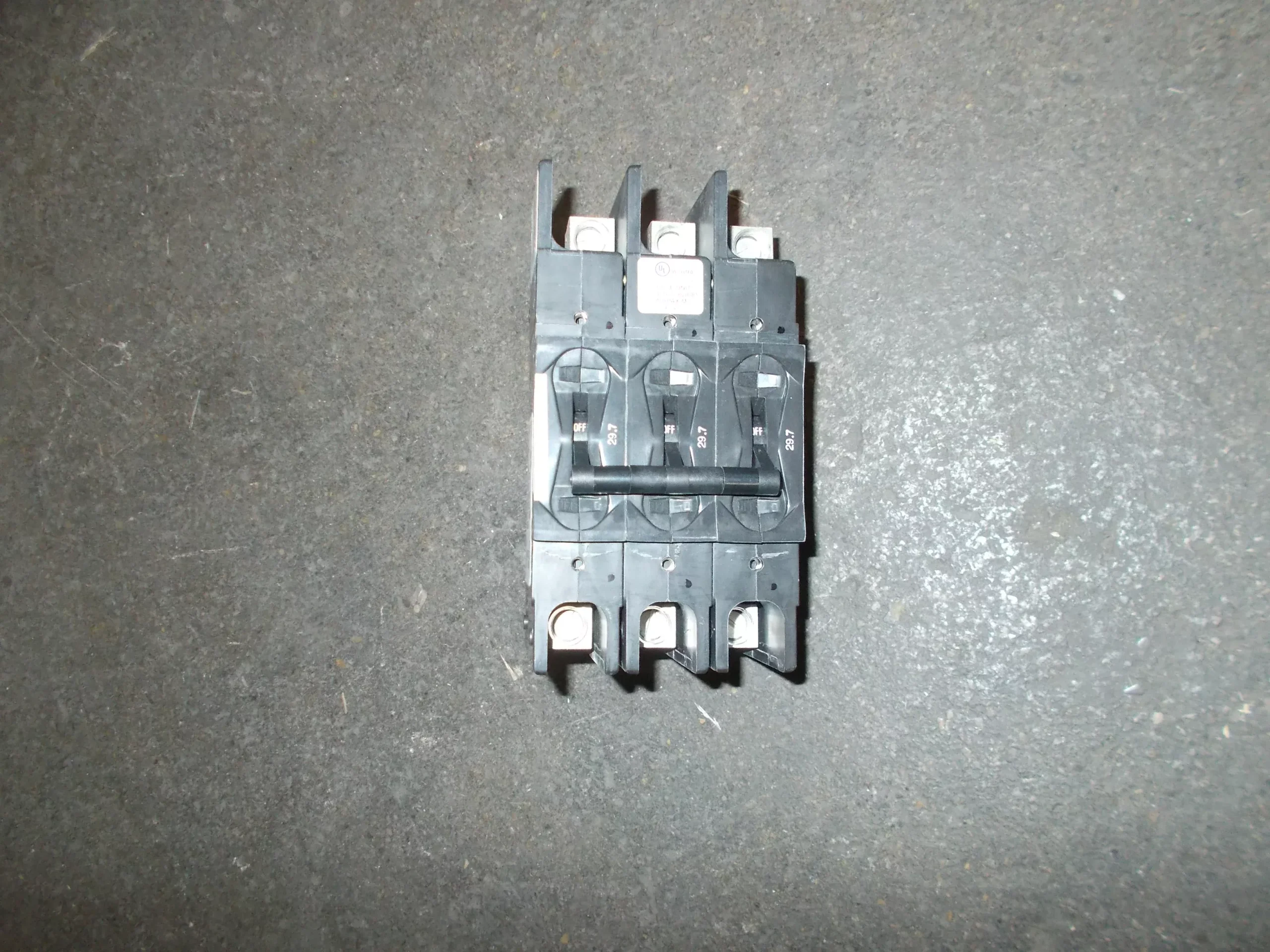3 Pole 297 A 209 Multi-Pole Series Hyd Mag Cir Brkr Protector 240/50-6