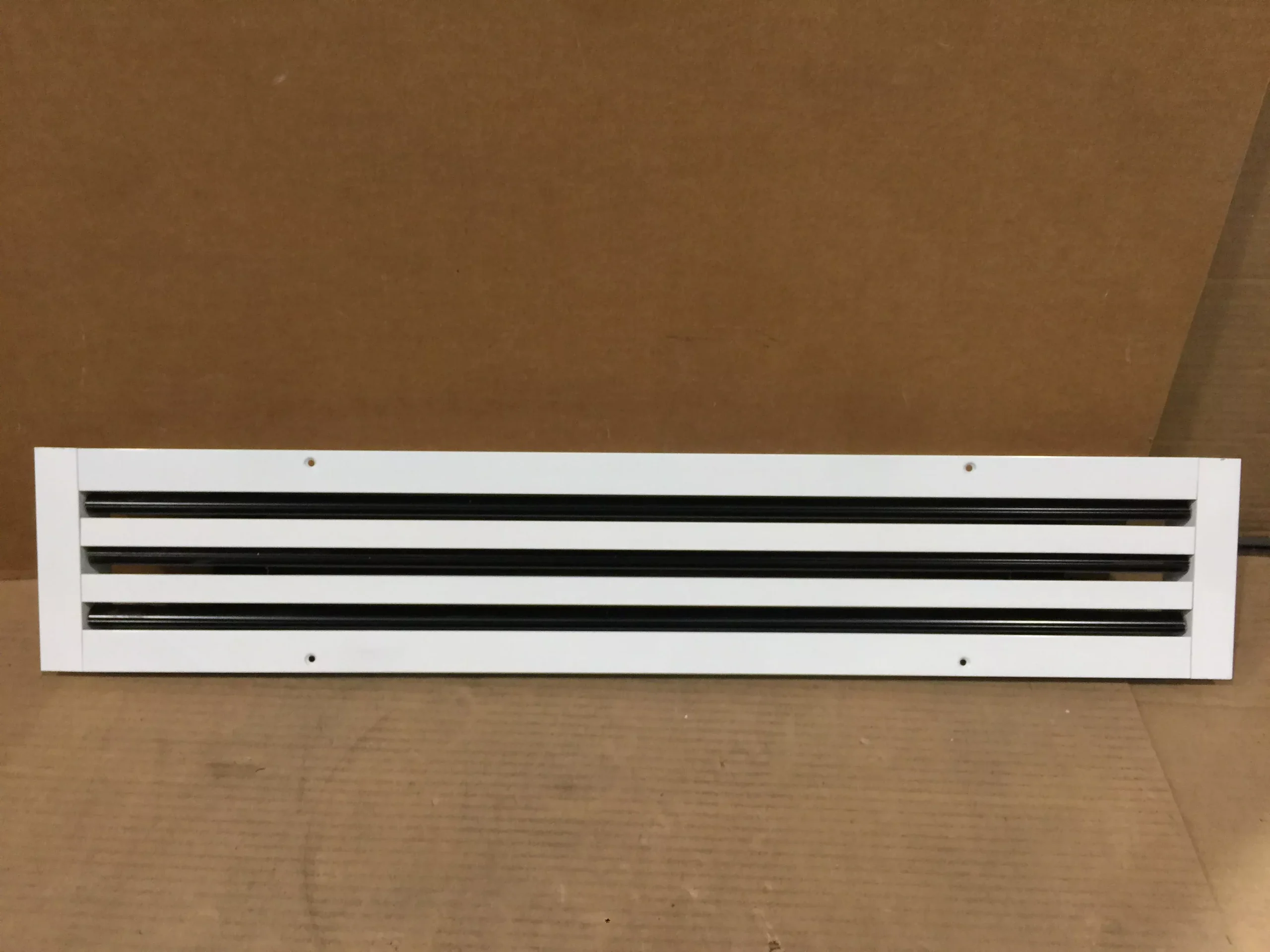 30" Linear 3 Slot Diffuser; Color:White