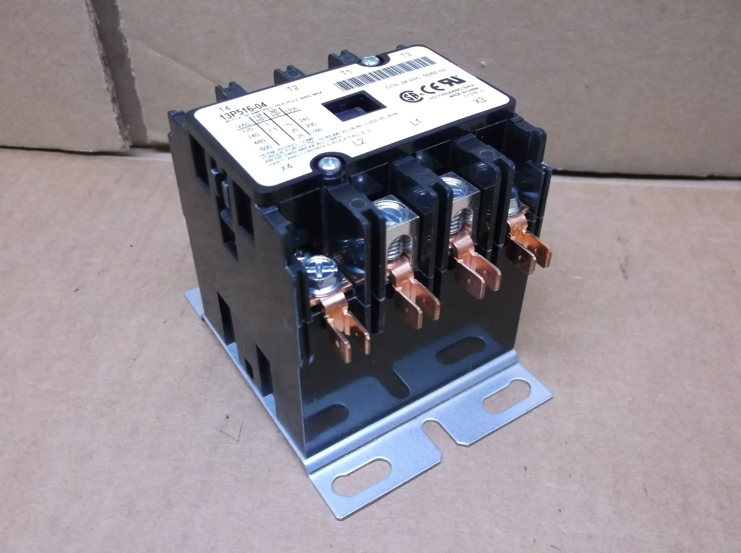 4 Pole 40 Amp Contactor; Coil: 24VAC, Hertz: 50/60, 600V Max