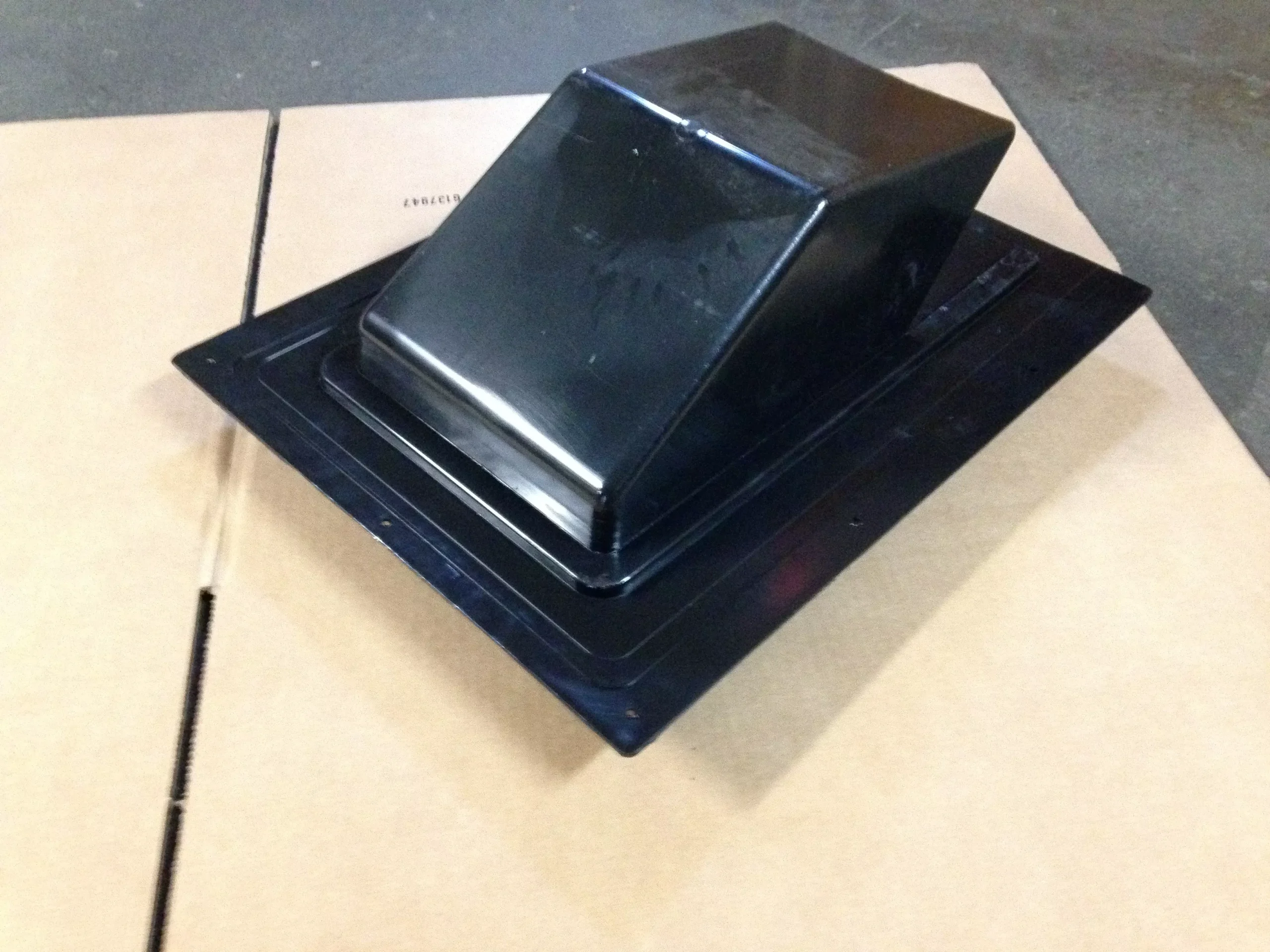 7" Black Plastic Roof Cap