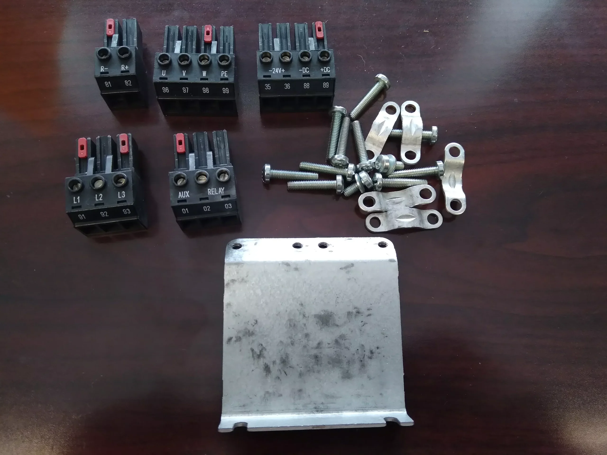 Accessory Bag for 5000 and 5001 Series Compressors 200-240V