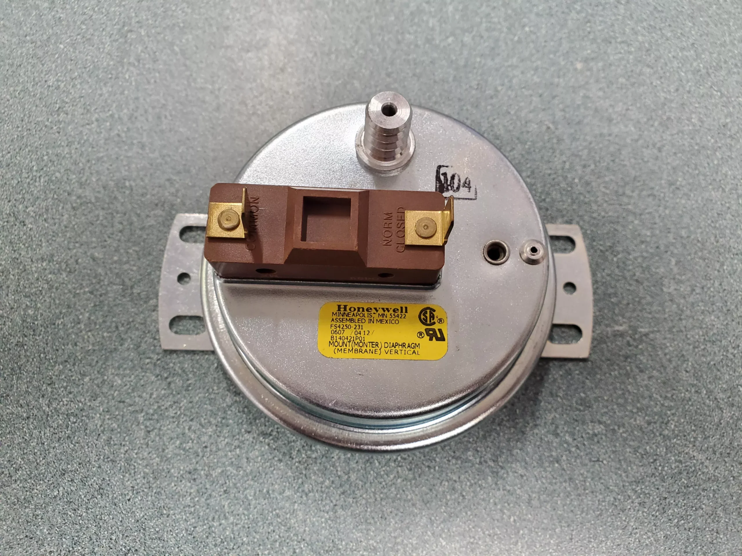 Adjustable -17 to -40 WC Pressure Switch