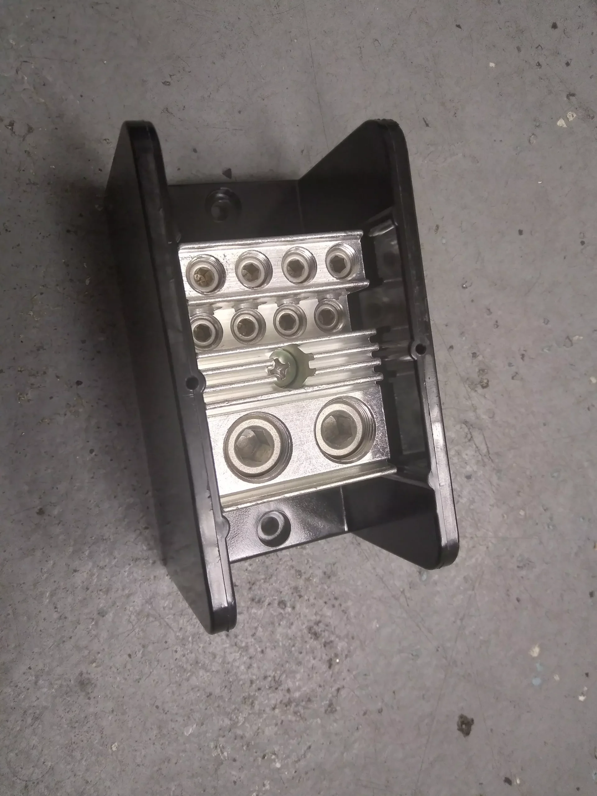 Block Terminal 600V 760 Amp 1-3 Pole