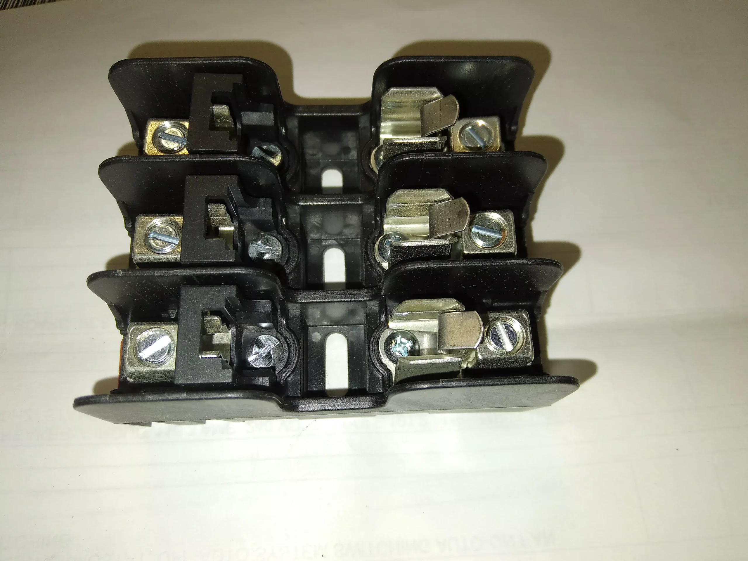 CIRCUIT PROTECTION FUSE BLOCK 600V 30A 3 POLE DIN MOUNT