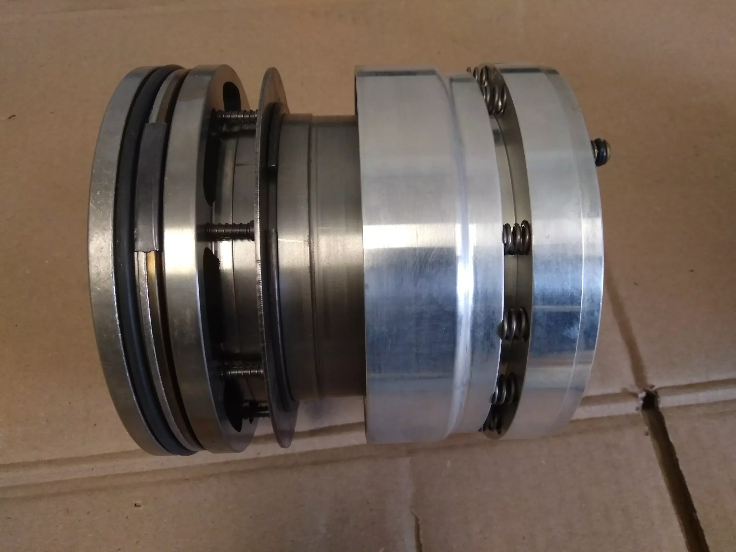 Cylinder Assembly with Unloaders for Refrigeration Compressors with Lo