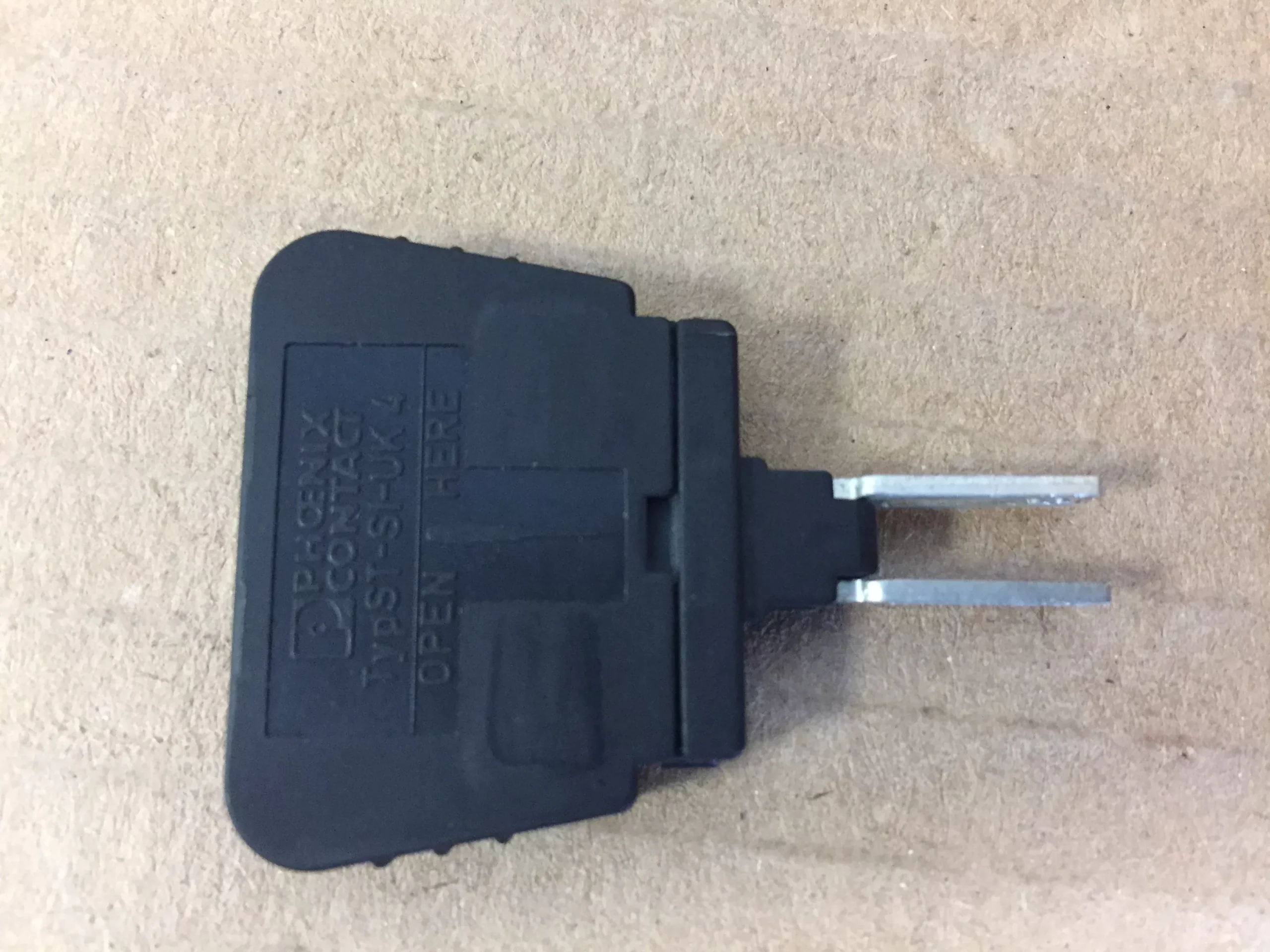 FUSE HOLDER