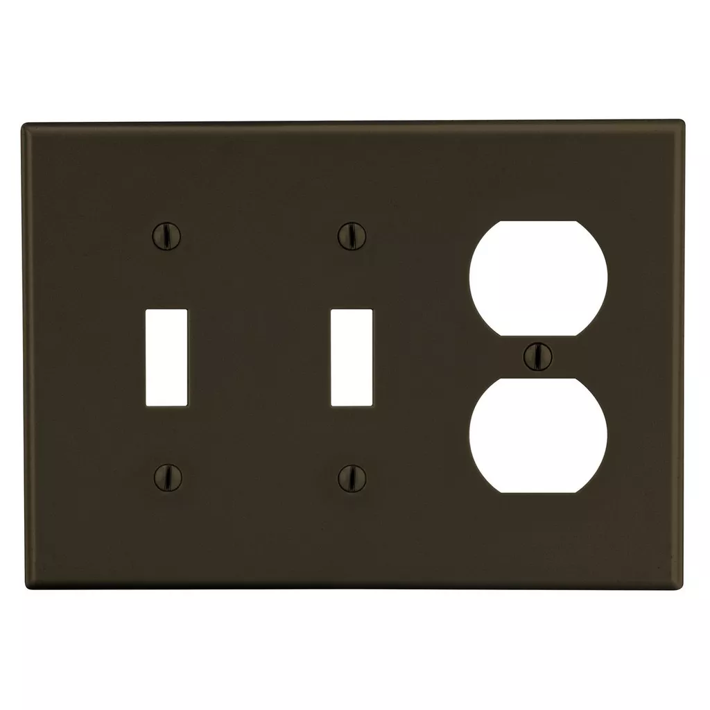 HWDK P28 WALLPLATE, 3-G, 2) TOG 1)