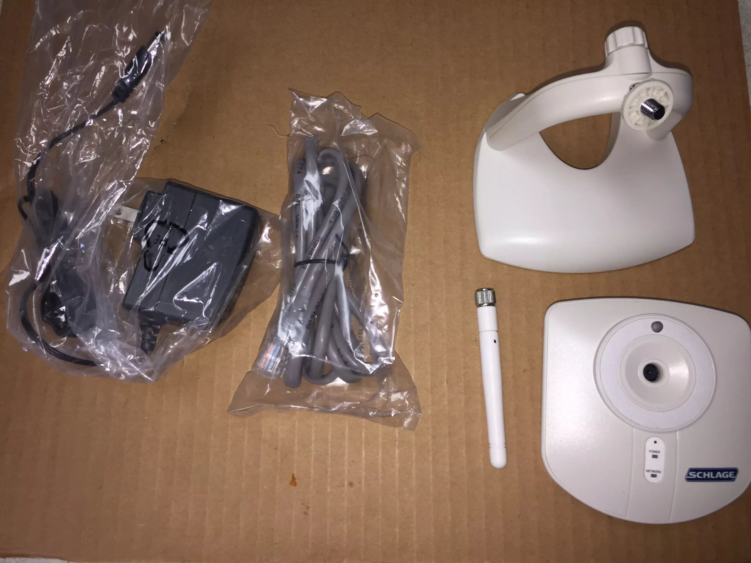 NEXIA WIRELESS INDOOR SECURITY CAMERA