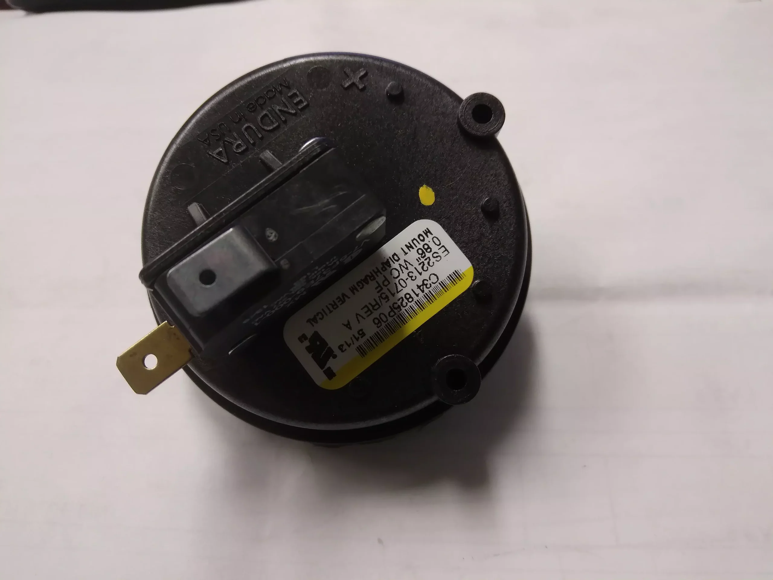 Pressure Switch .86"WC, 1-Port, 24V