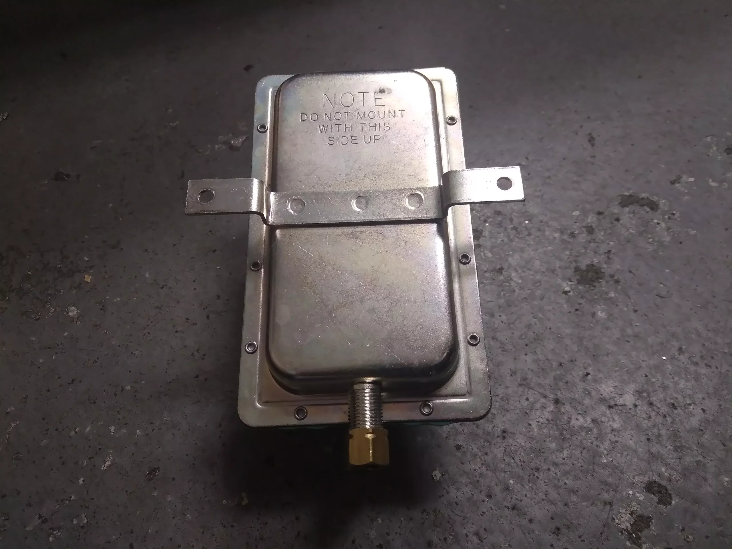 Pressure Switch with Manual Reset 120-277/60/1