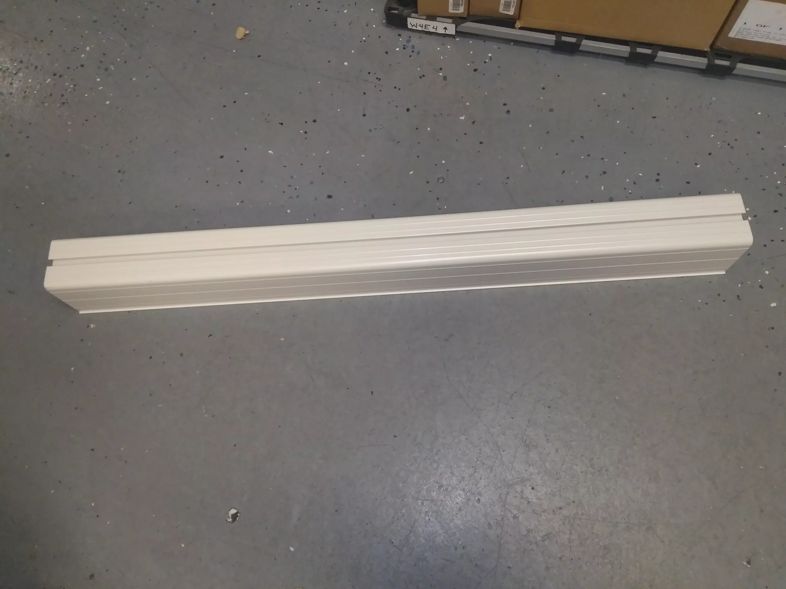 Slimduct Ivory 4" Condenser Riser