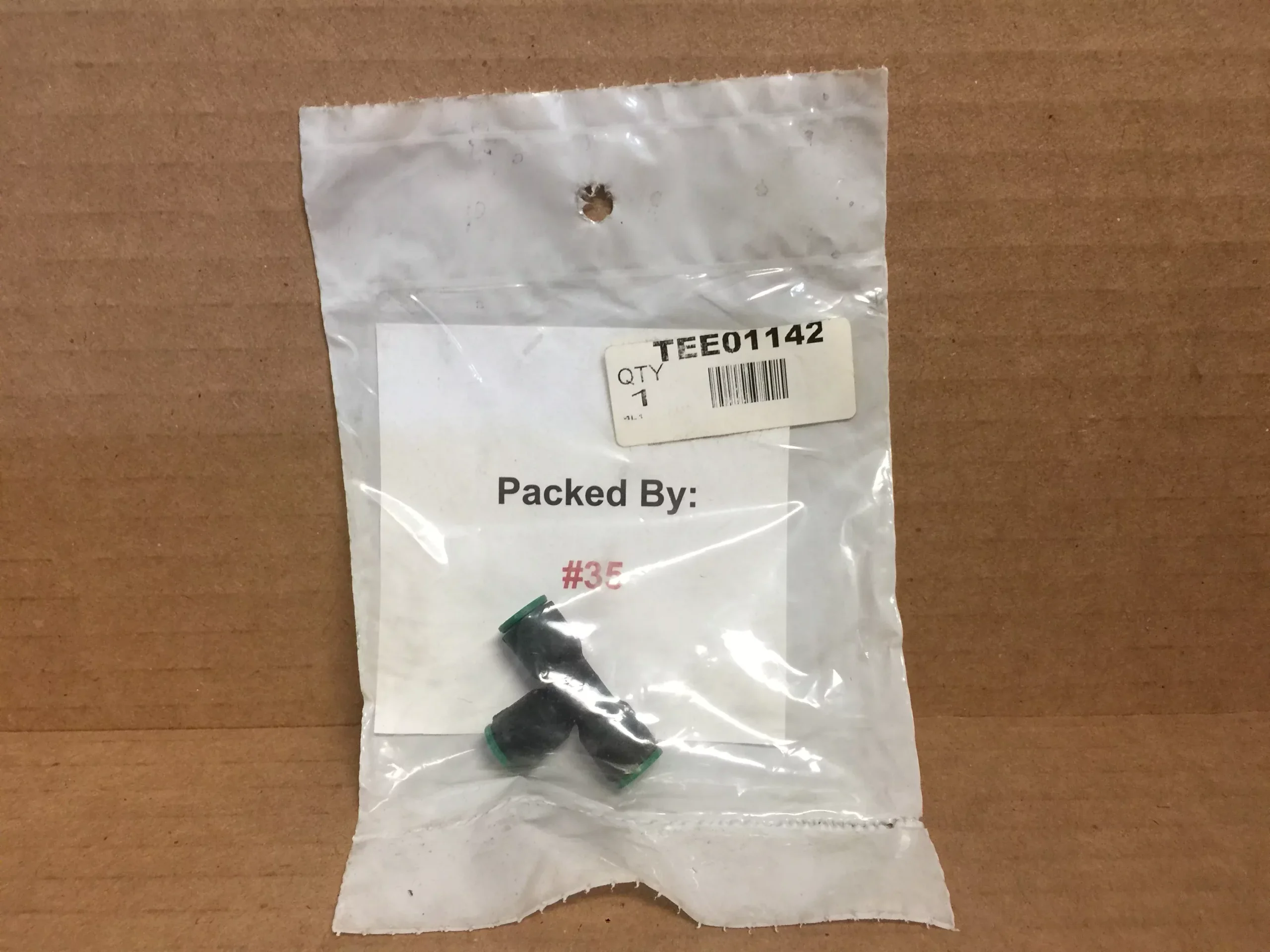 Tee; Union 1/4", Parker-Microlock Fitting
